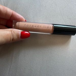 Forever lips lipstick